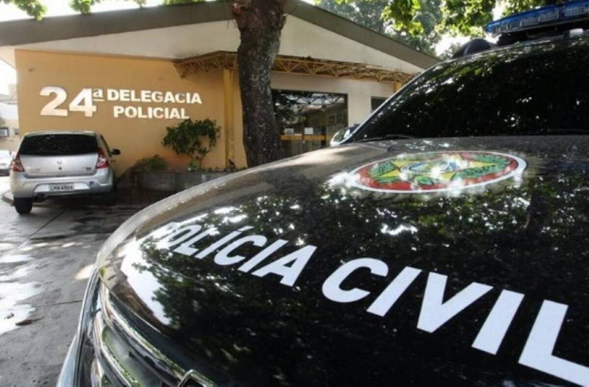 suspeita-de-feminicidio:-mulher-e-encontrada-morta-em-carro-na-tijuca