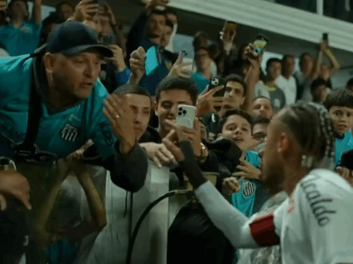 apos-2a-derrota-consecutiva,-neymar-e-cobrado-e-discute-com-torcedores-do-santos