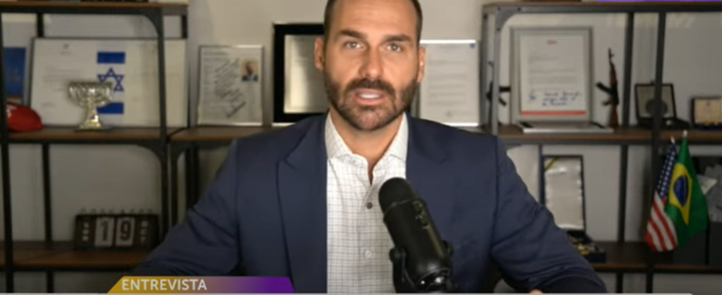 Trump pode cancelar vistos de Alcolumbre e Motta, diz Eduardo Bolsonaro