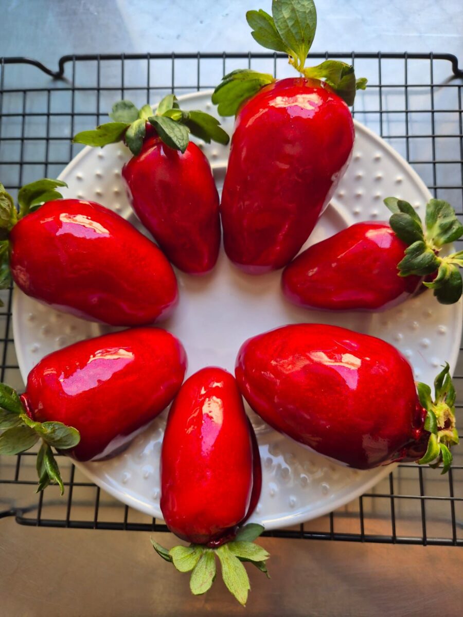 morango-do-amor-vira-febre-e-impulsiona-faturamento-das-confeiteiras-no-brasil