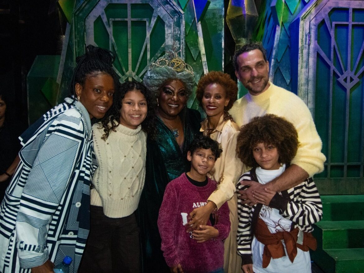 bateu-saudade?-“wicked”-promove-encontro-de-integrantes-do-rouge-nos-bastidores