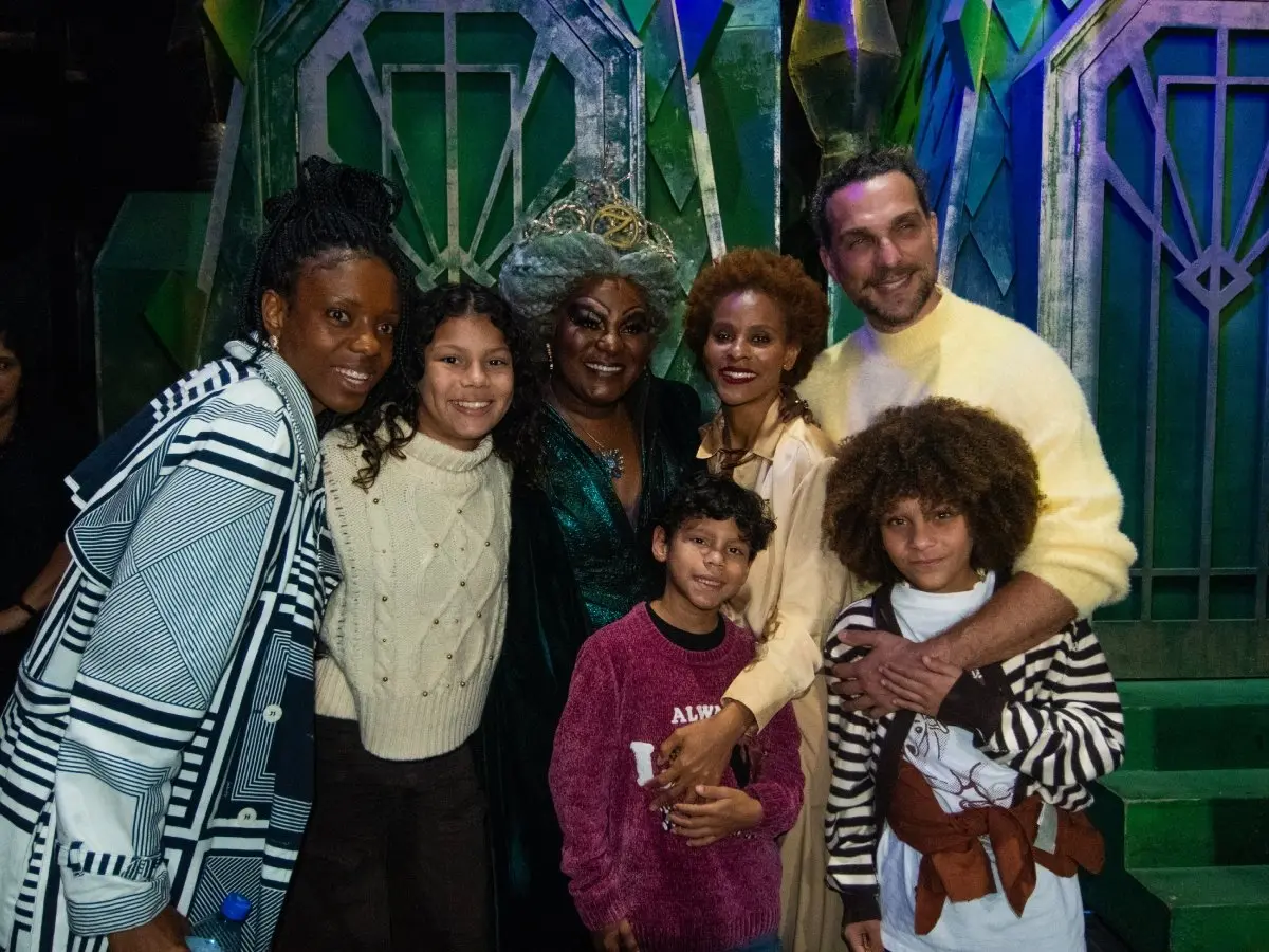 Bateu saudade? “Wicked” promove encontro de integrantes do Rouge nos bastidores
