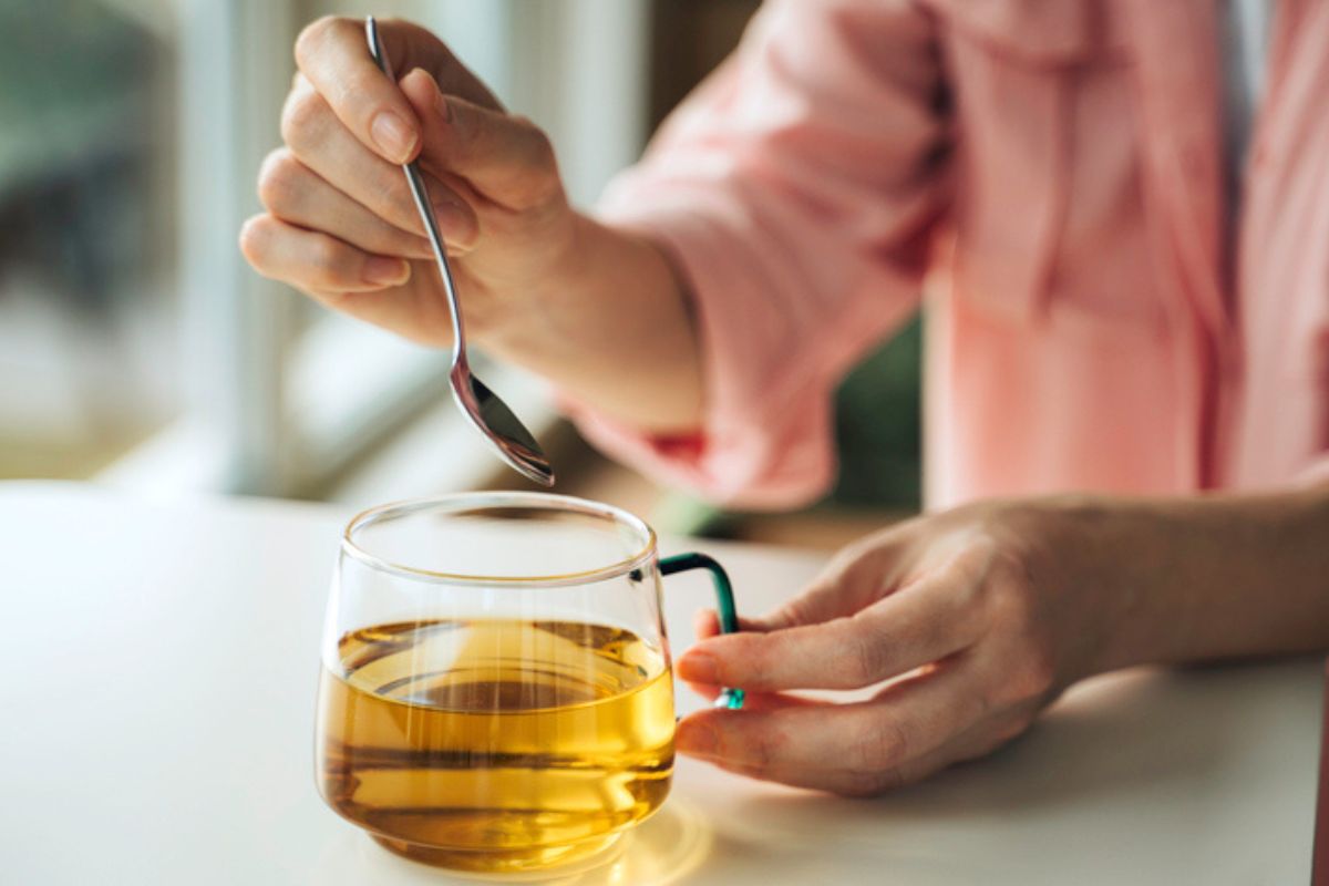 o-elixir-diario:-como-este-cha-melhora-a-digestao-e-afasta-o-estresse