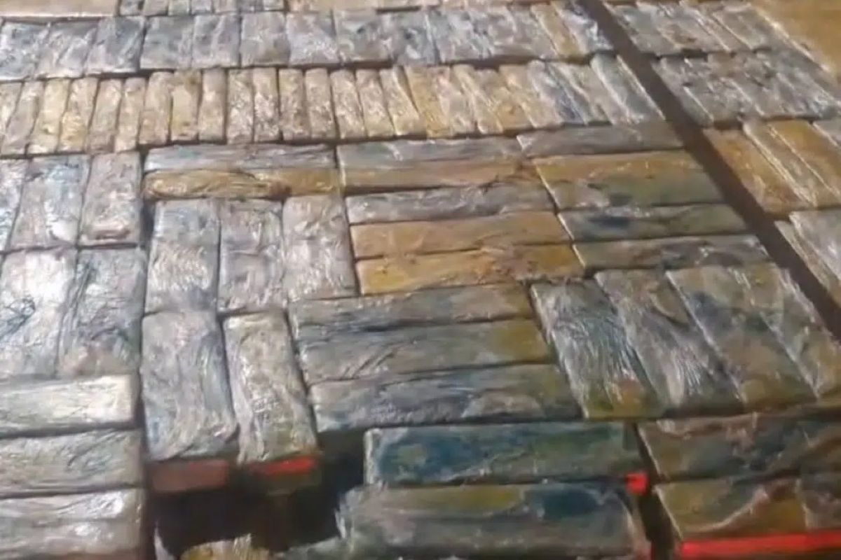 reincidente-por-trafico-e-preso-com-3-ton-de-maconha-em-rodovia-de-sp