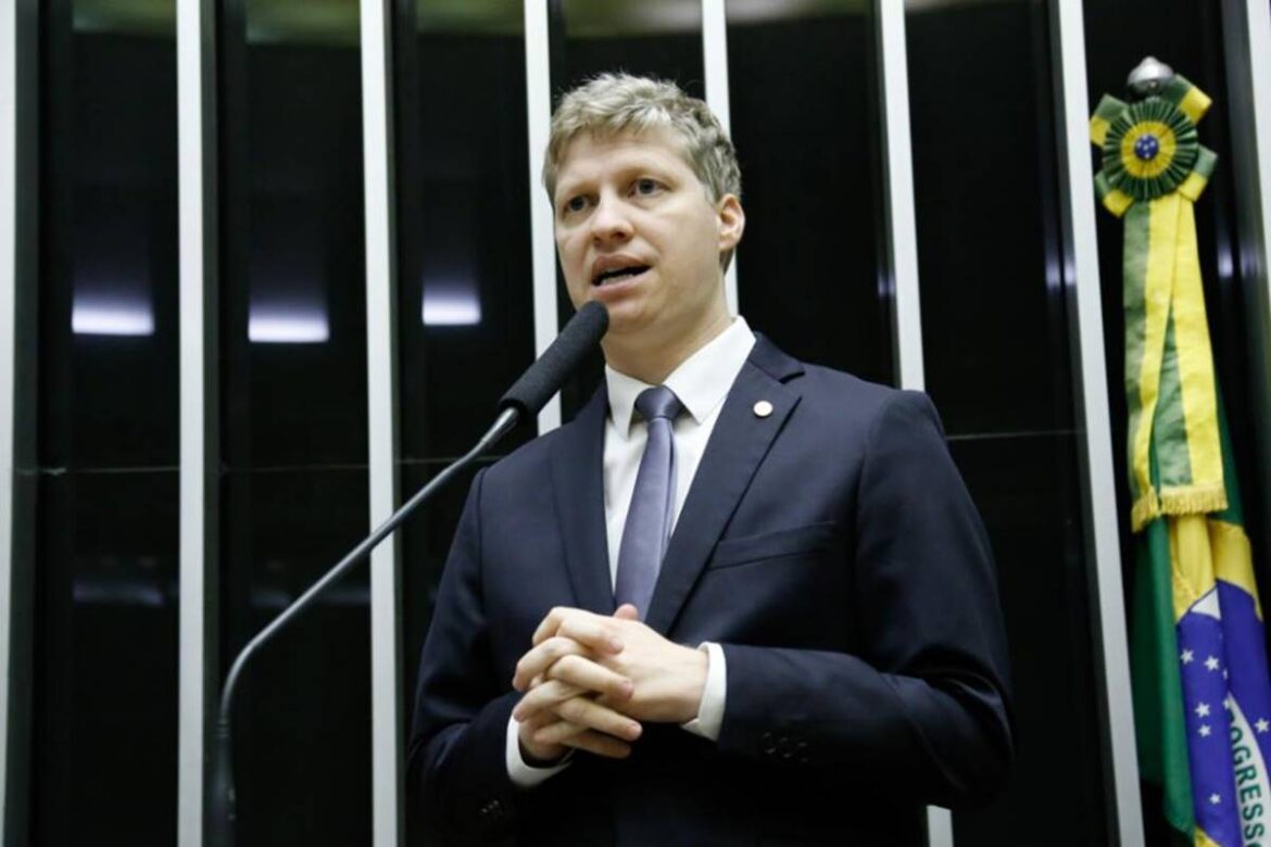 saida-do-brasil-de-alianca-do-holocausto-gera-cobranca-da-oposicao