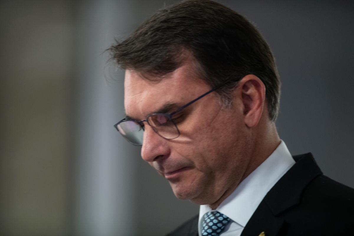 flavio-bolsonaro-confirma-a-participacao-do-seu-pai-em-motociata