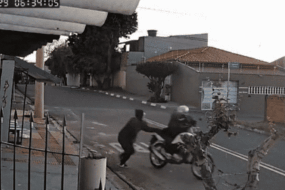 video:-jovem-e-morta-a-tiros-ao-reagir-a-roubo-de-celular-em-sao-paulo