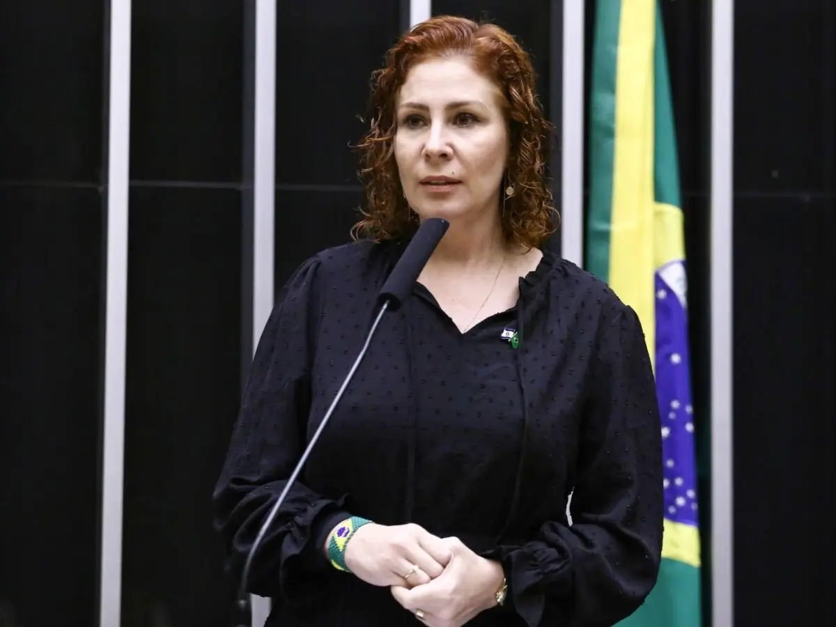 Deputada Carla Zambelli é presa na Itália, diz Ministério da Justiça