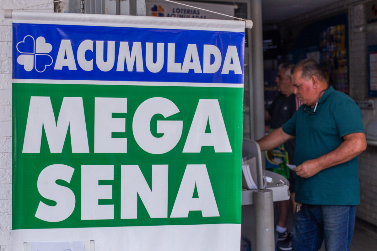 mega-sena-acumula-e-premio-vai-a-r$-76-milhoes.-confira-os-numeros