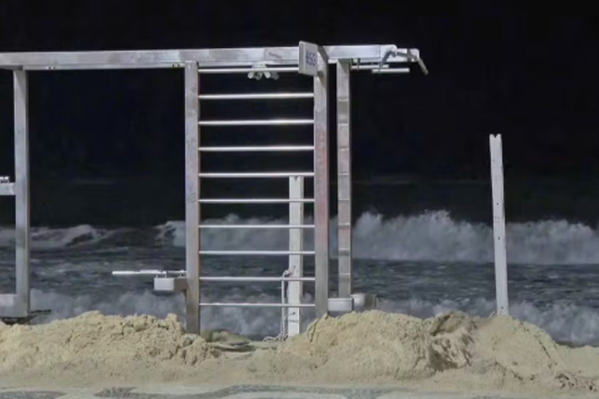 ressaca-no-rio-chega-ao-3o-dia-e-marinha-interdita-baia-da-guanabara