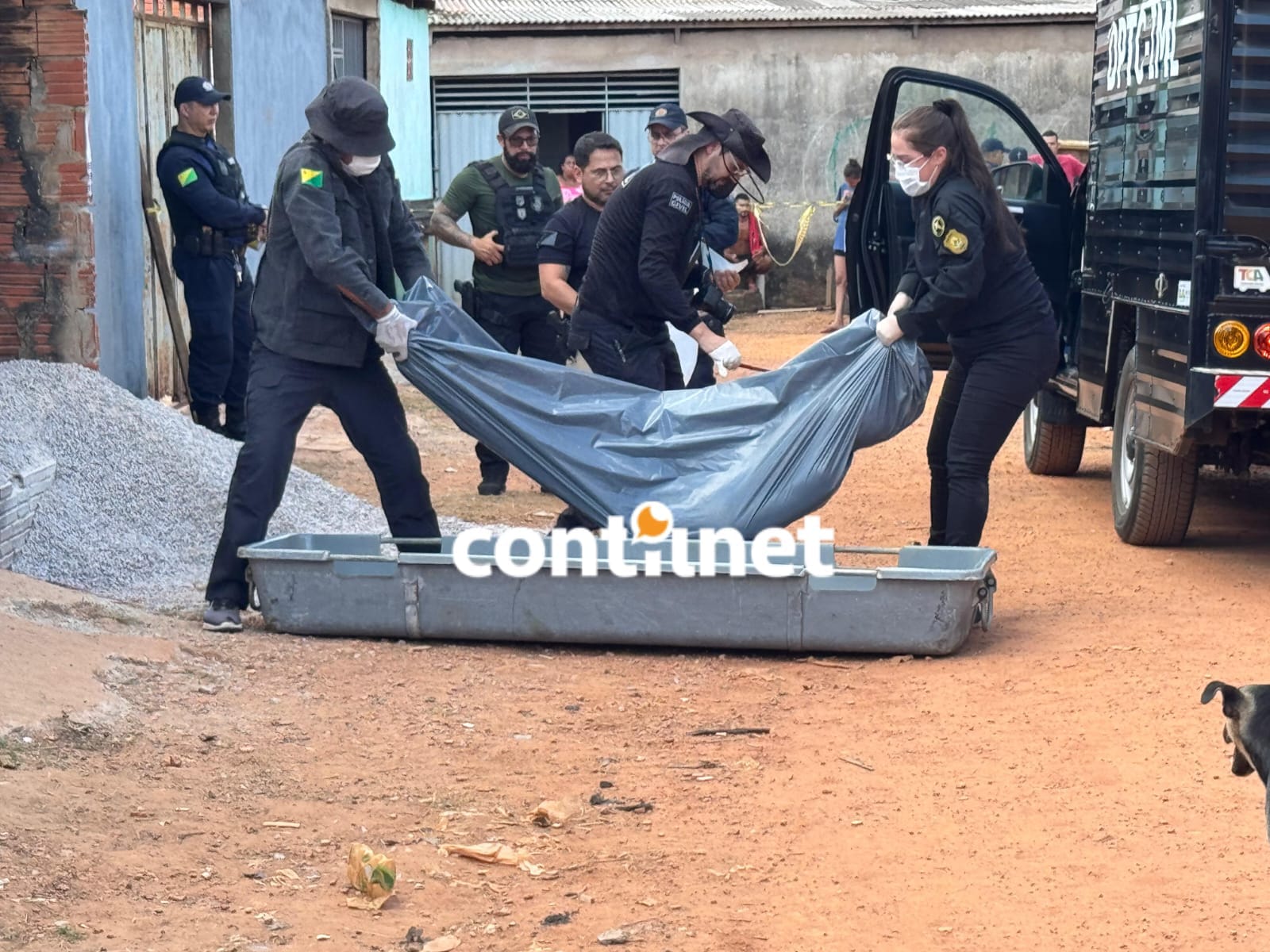 Jovem é executado a tiros enquanto caminhava em bairro de Rio Branco; autores fugiram em carro