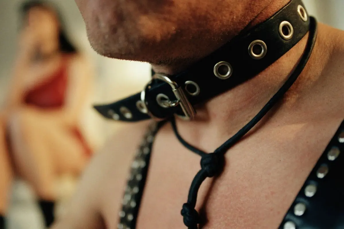 Liberdade e consentimento! Dia do BDSM celebra o fetiche como estilo de vida