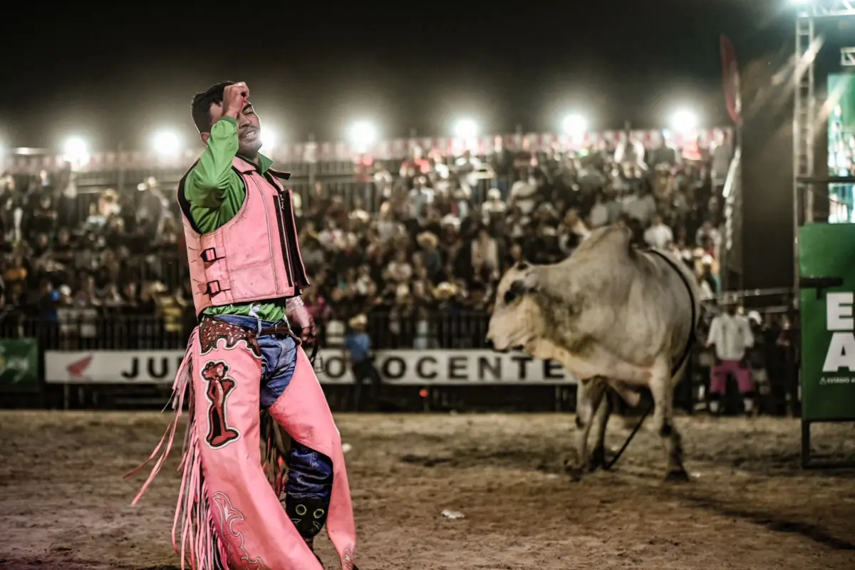 Show gospel, rodeio e tecnologia agitam 3ª noite da Expoacre Juruá 2025; VEJA FOTOS