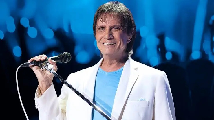 Gladson anuncia show de Roberto Carlos em Rio Branco; veja data e mais detalhes