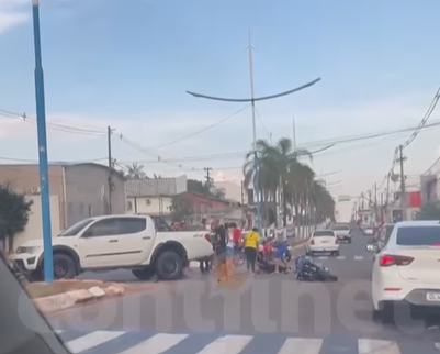 Acidente entre moto e caminhonete é registrado na Avenida Ceará, em Rio Branco
