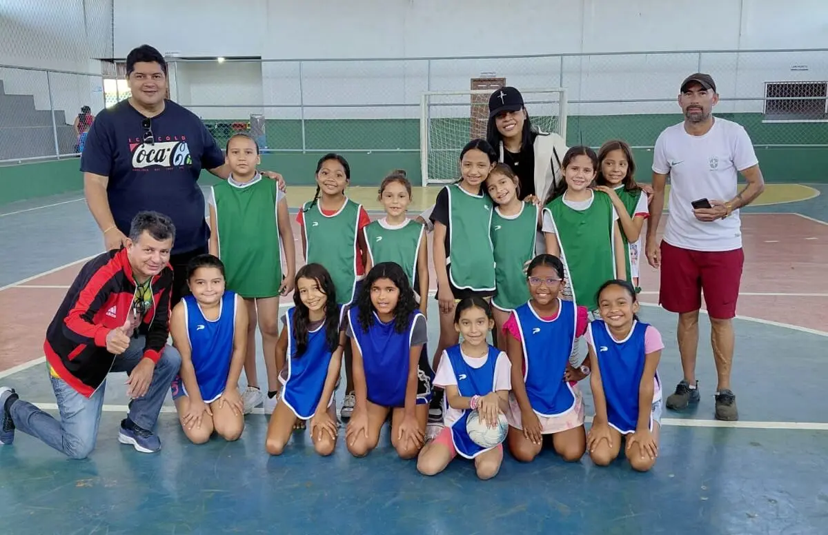 Escolinha de Futebol Orleir Cameli promove inclusão social e emociona crianças em Tarauacá
