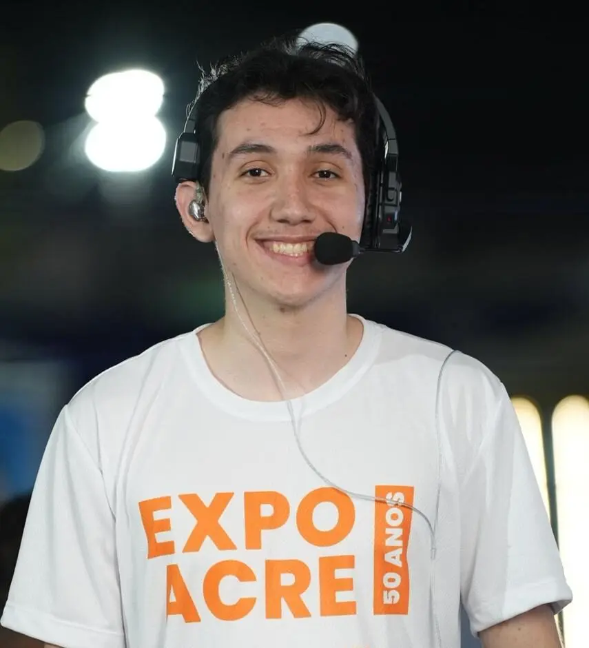 Malharia Ponto Sem Nó assina fardamento oficial da equipe ContilNet na Expoacre 2025