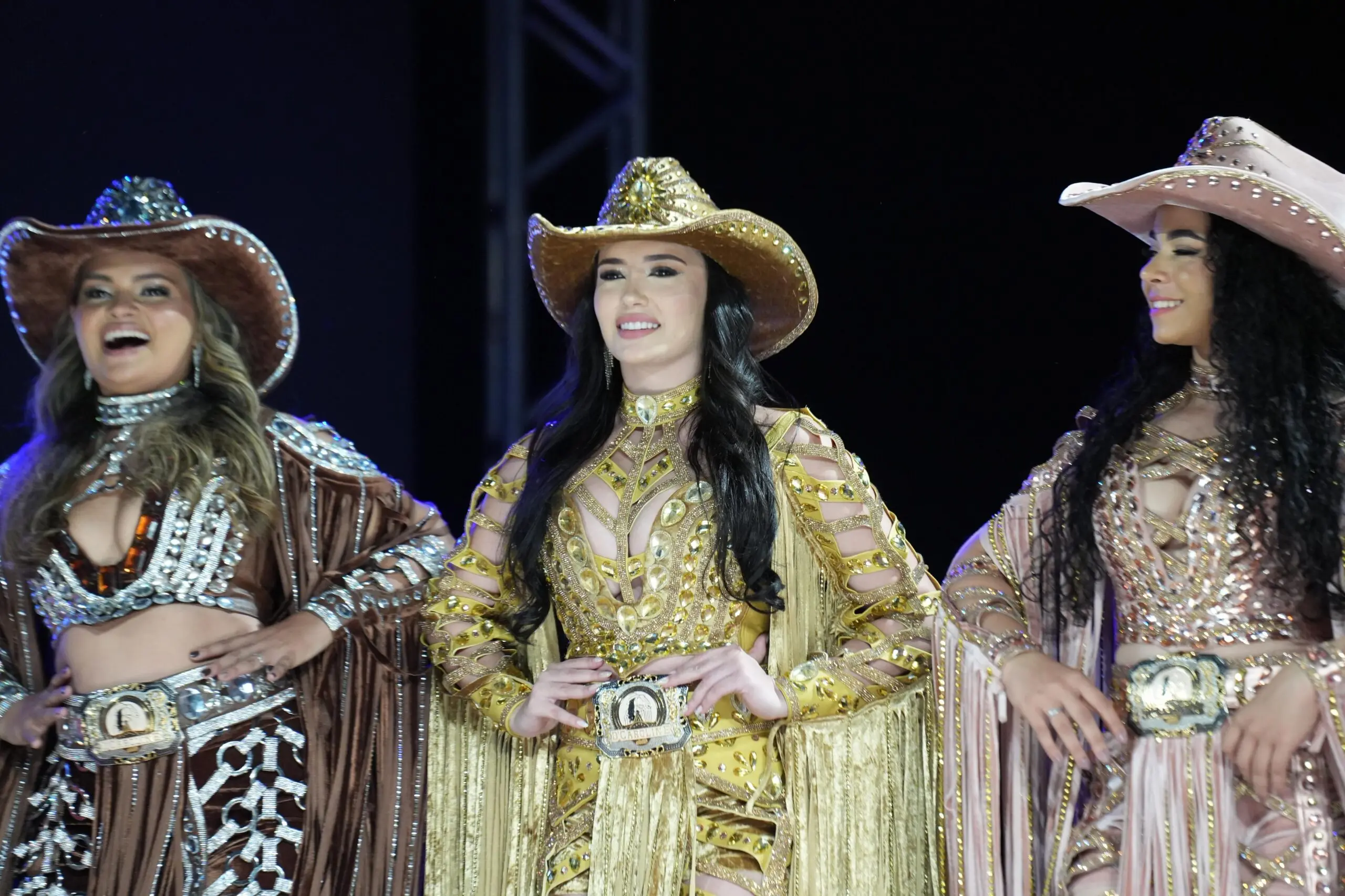 Camila Assunção é eleita a mais nova Rainha do Rodeio da Expoacre 2025; veja fotos e vídeo