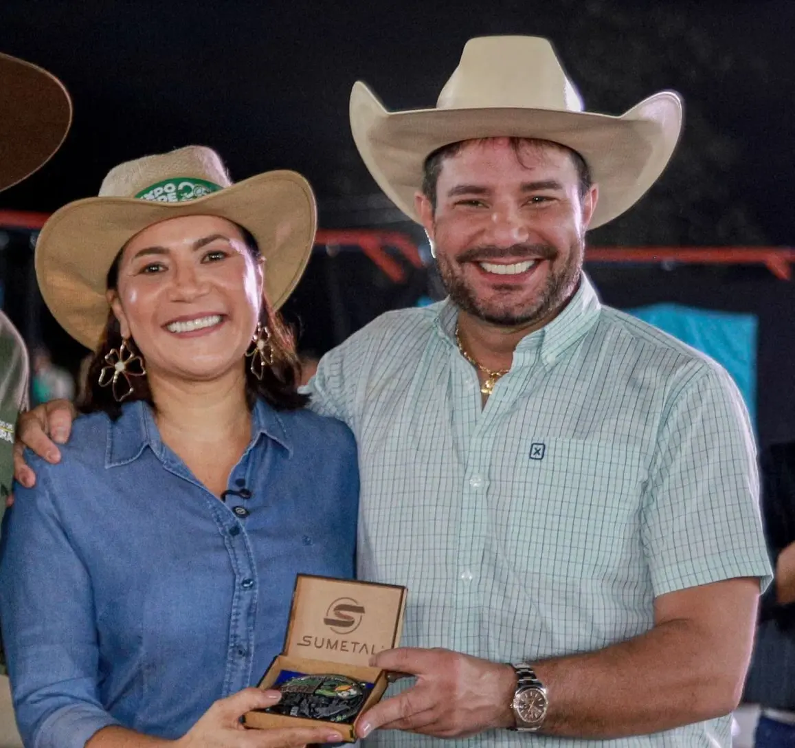 Gladson sobre Mailza durante final do rodeio na Expoacre Juruá: “Ano que vem vai ser com ela”