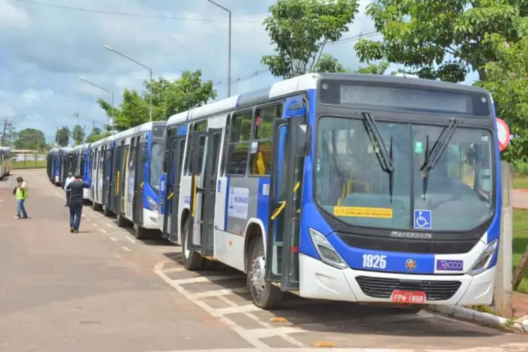 Bocalom sanciona lei que autoriza pagamento de passagem de ônibus via PIX em Rio Branco