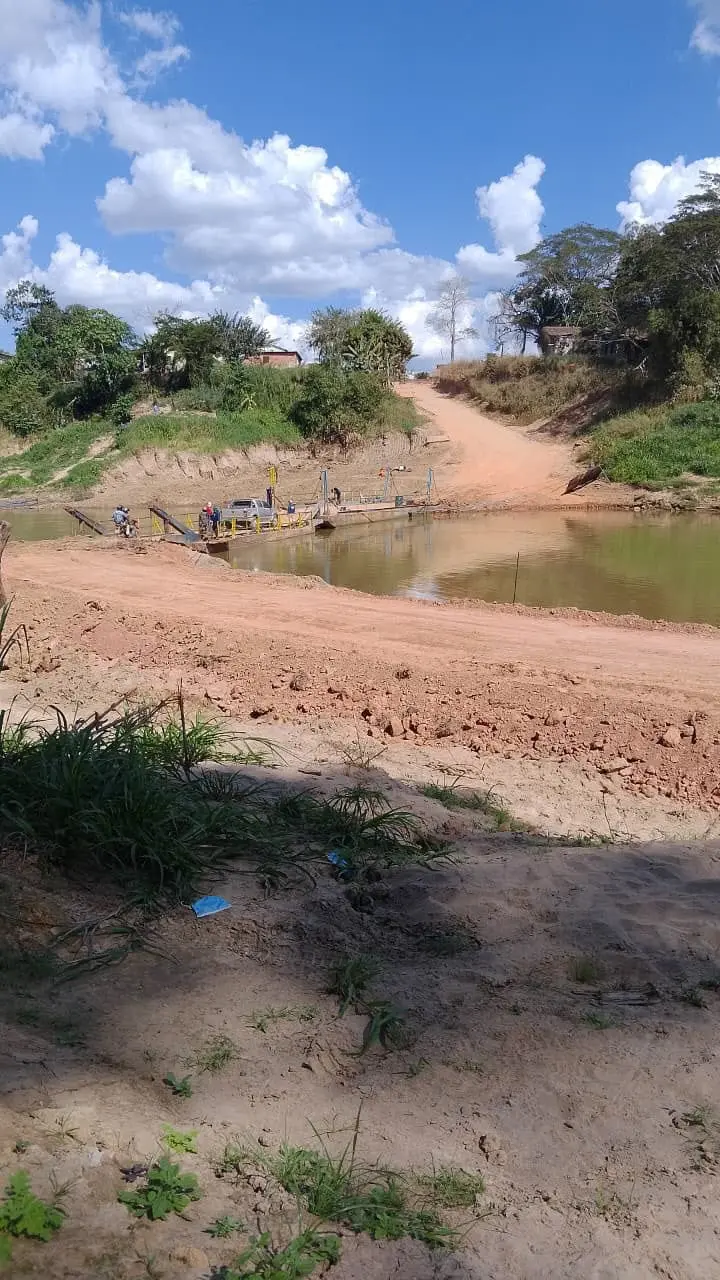 Deracre garante travessia entre o centro de Xapuri e o bairro Sibéria com junção de balsas