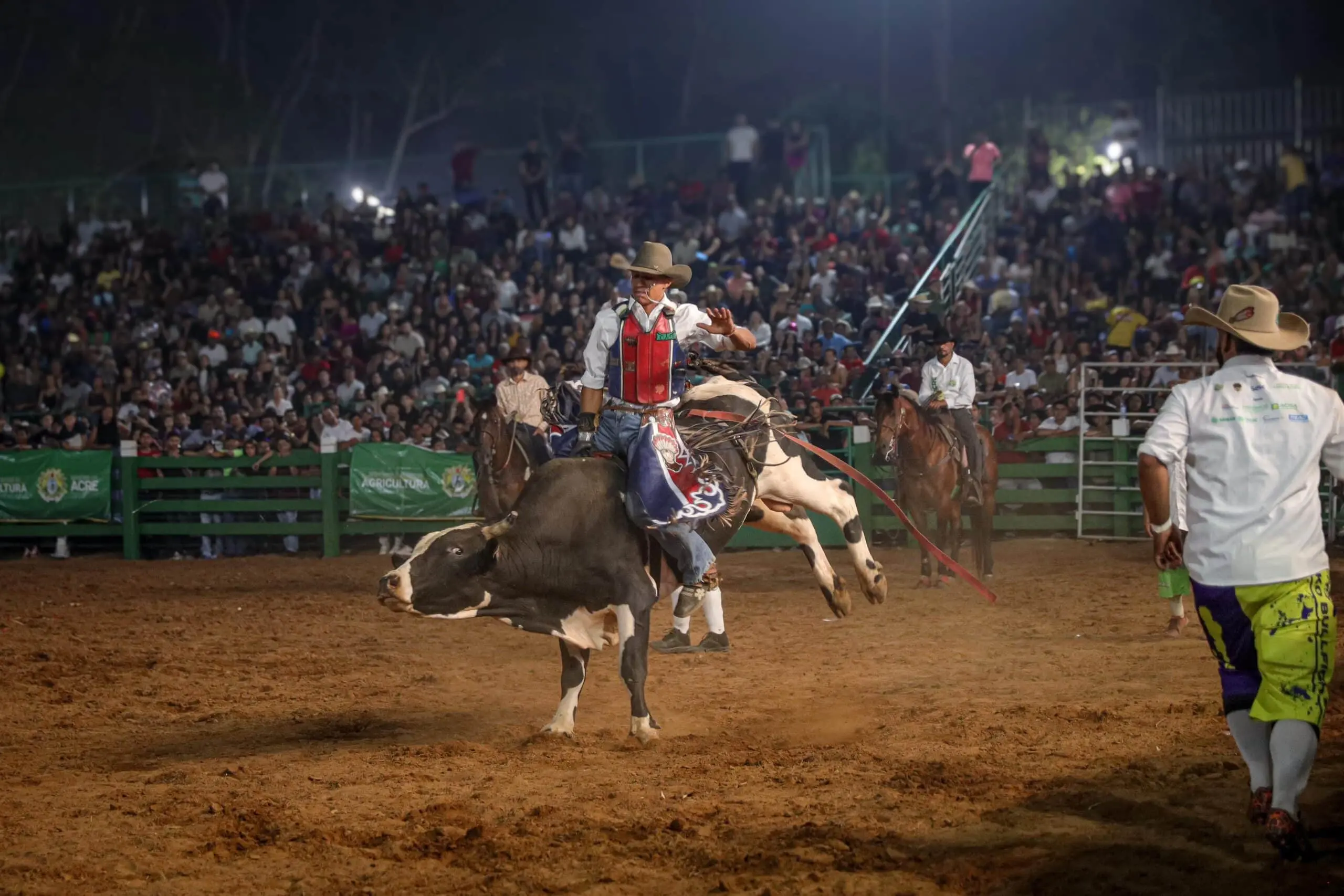 Justiça derruba decisão do TCE que suspendia recursos para rodeio da Expoacre 2025