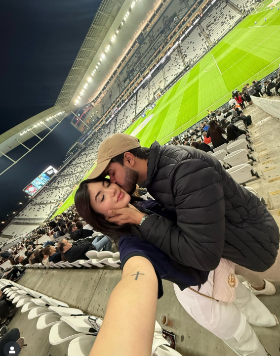 Rogéria Rocha assume romance com pastor e compartilha clique fofo nas redes sociais