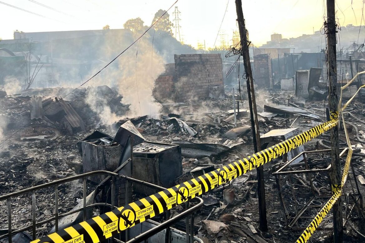 incendio-atinge-comunidade-em-osasco-e-30-familias-ficam-sem-moradia