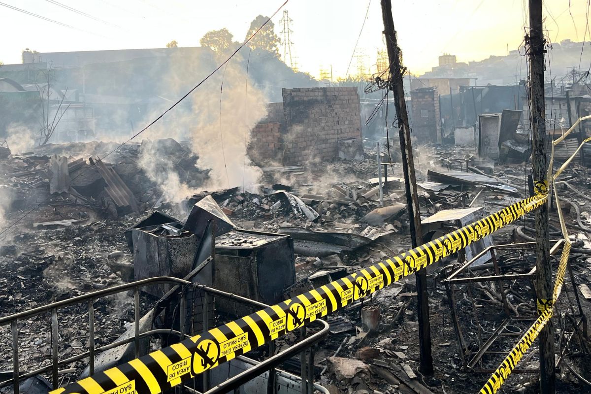 incendio-atinge-comunidade-em-osasco-e-30-familias-ficam-sem-moradia