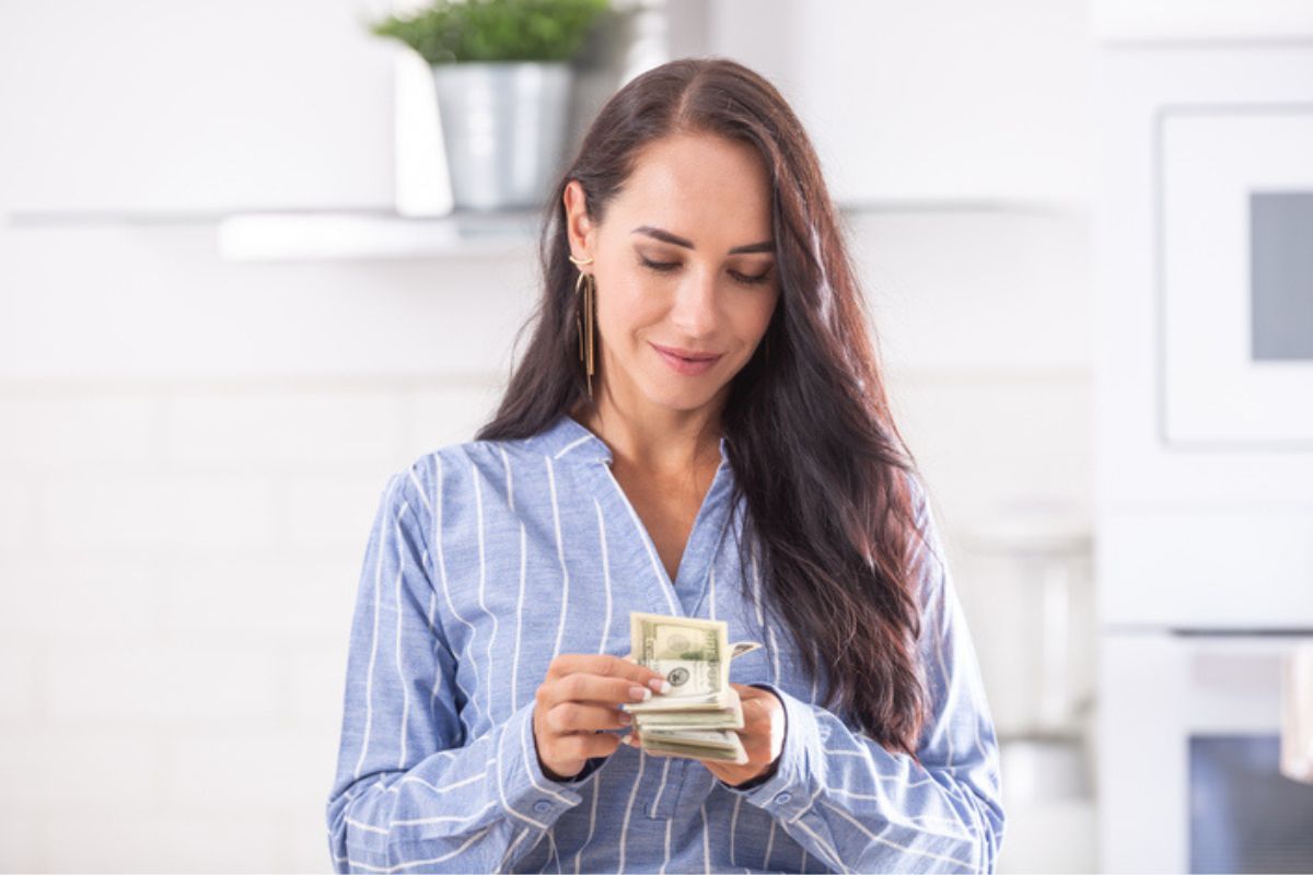 dinheiro-e-trabalho-em-agosto:-confira-as-previsoes-do-baralho-cigano