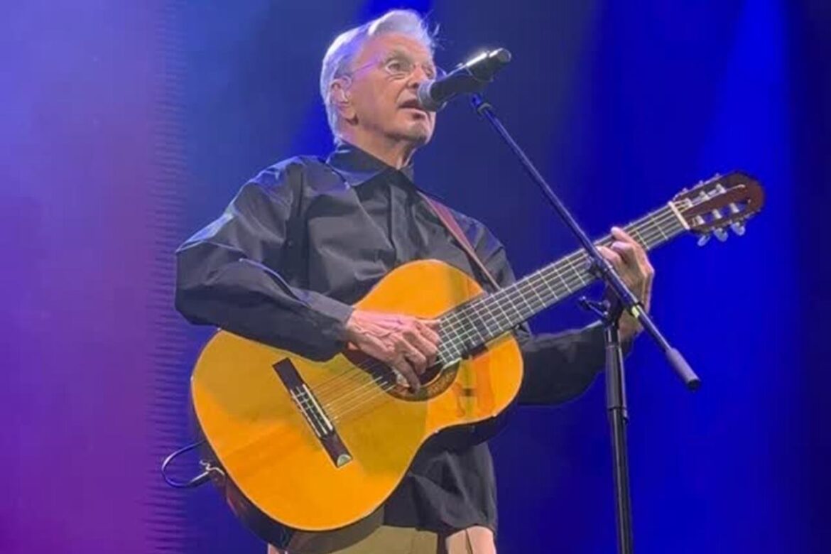 video:-caetano-veloso-faz-homenagem-emocionante-a-preta-gil-em-show