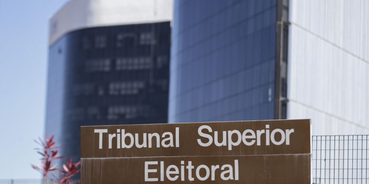 tse-empossa-dois-ministros-indicados-por-lula