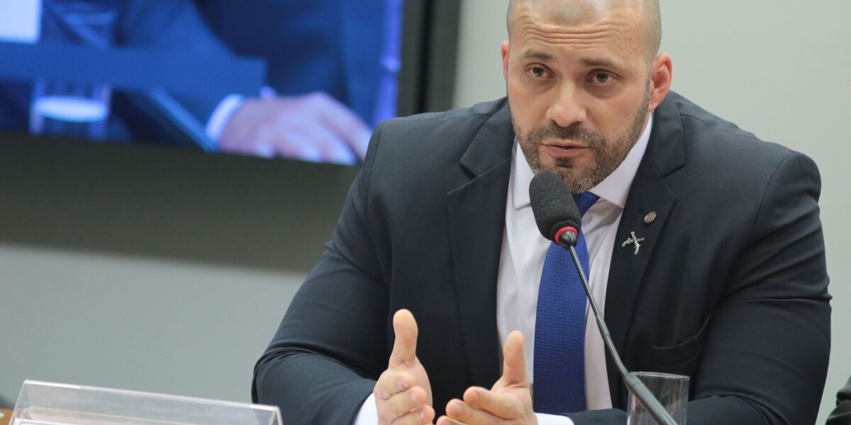 moraes-autoriza-daniel-silveira-a-fazer-tratamento-fora-da-prisao