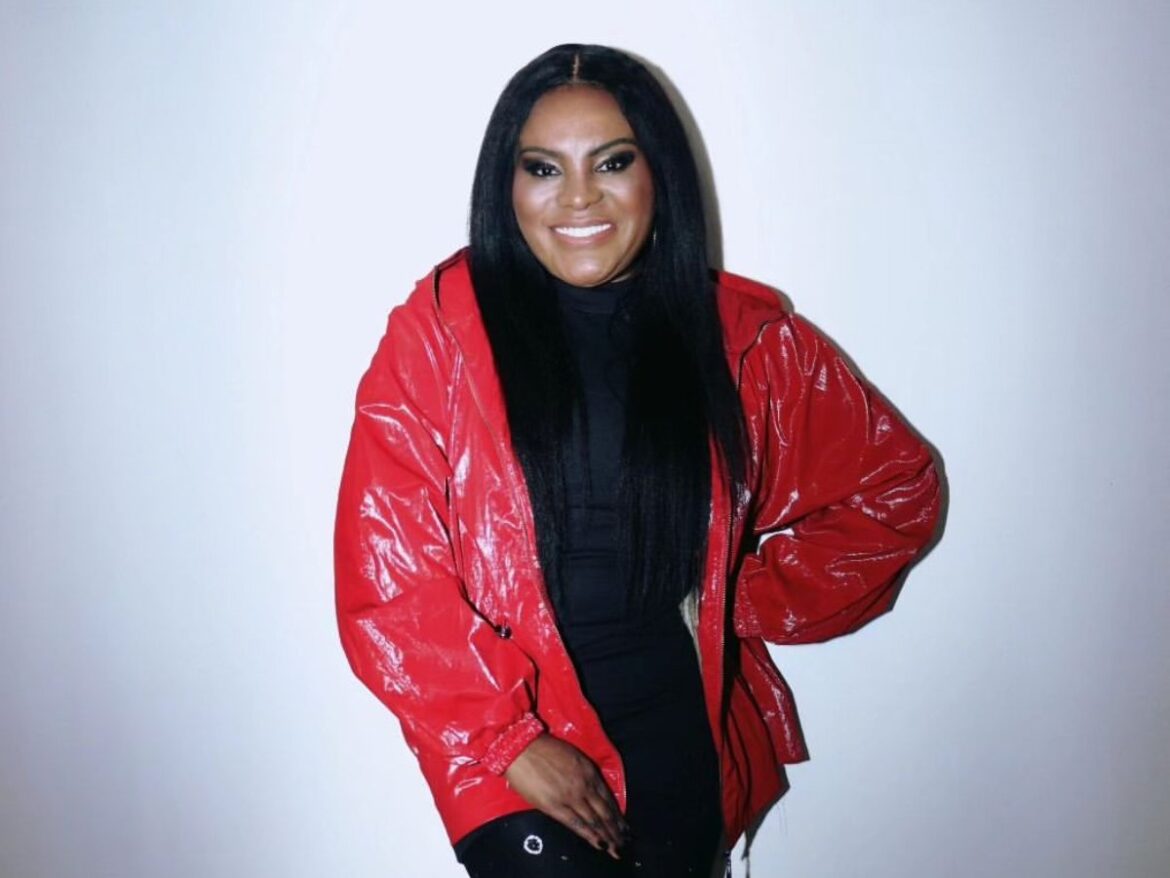 sondada-para-“a-fazenda”,-karin-hils-reage:-“eu-gosto-e-de-assistir”