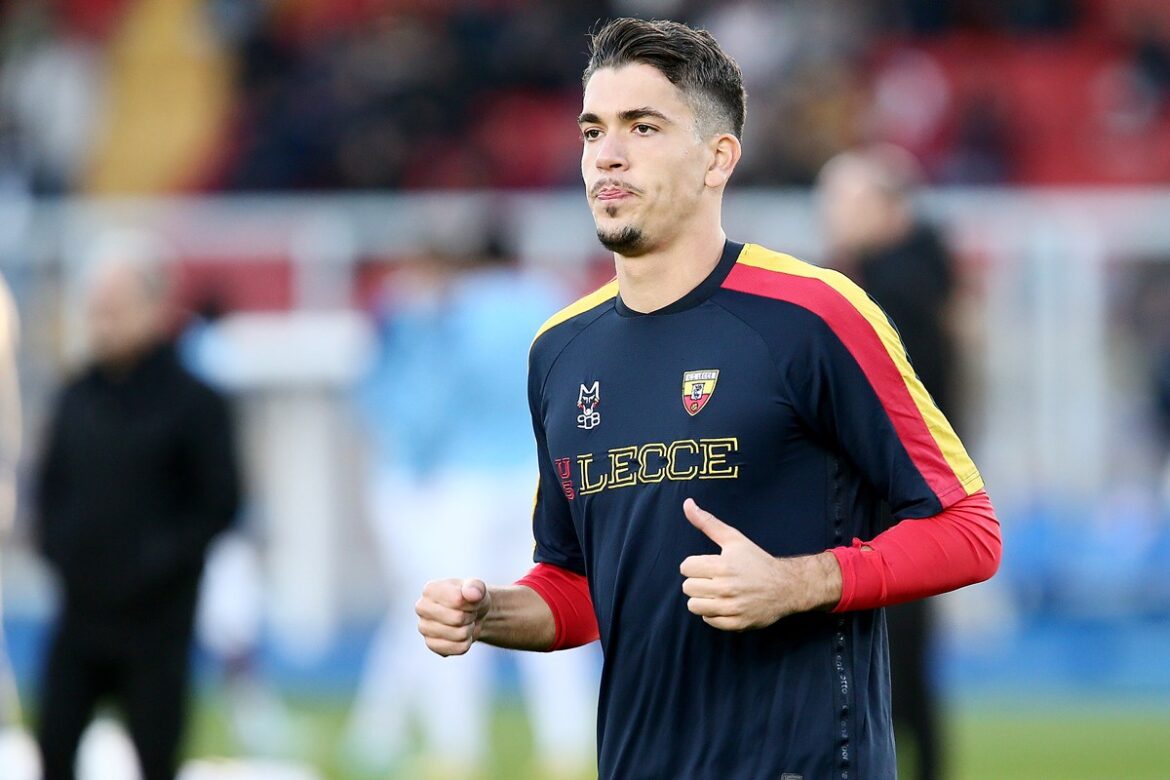 ex-promessa-do-barcelona-anuncia-aposentadoria-aos-23-anos