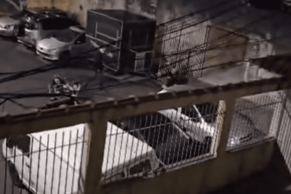 video:-homem-e-baleado-a-queima-roupa-por-motoqueiro:-“quer-morrer?”