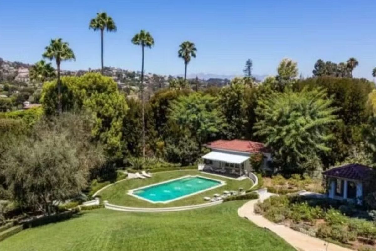 como-e-a-linda-mansao-de-angelina-jolie,-avaliada-em-r$-133-milhoes