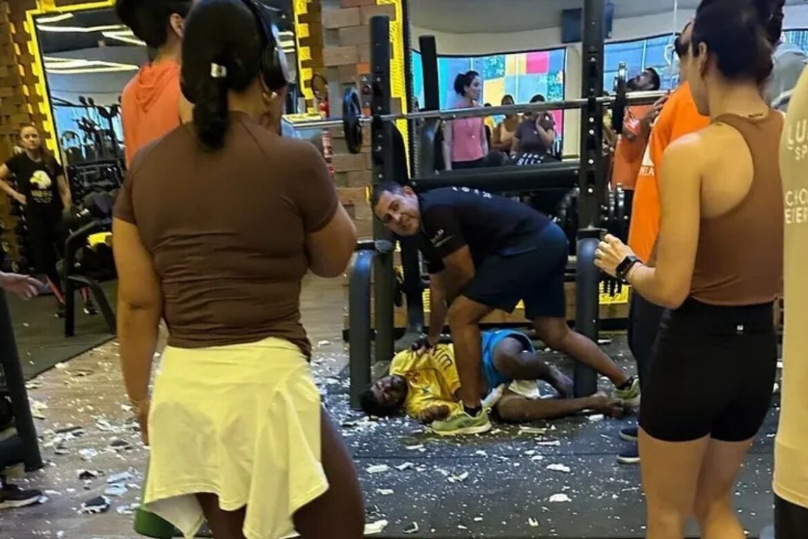 teto-de-academia-cede-em-alagoas-e-trabalhador-cai-em-cima-de-personal