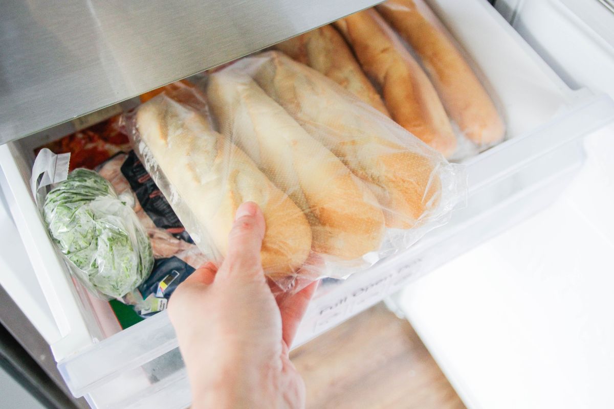 descubra-como-manter-o-pao-fresco-por-mais-tempo-com-dicas-de-padeiro