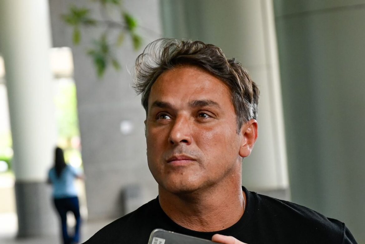 zucco-visita-bolsonaro-e-diz-que-ele-esta-com-“saude-debilitada”