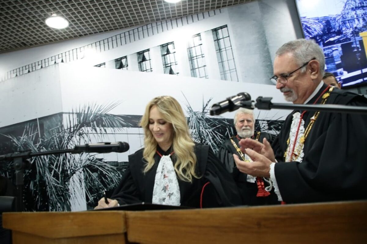 soniria-campos-e-empossada-como-desembargadora-do-tjdft