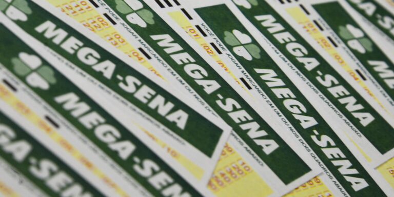 Mega-Sena: veja as dezenas sorteadas neste sábado