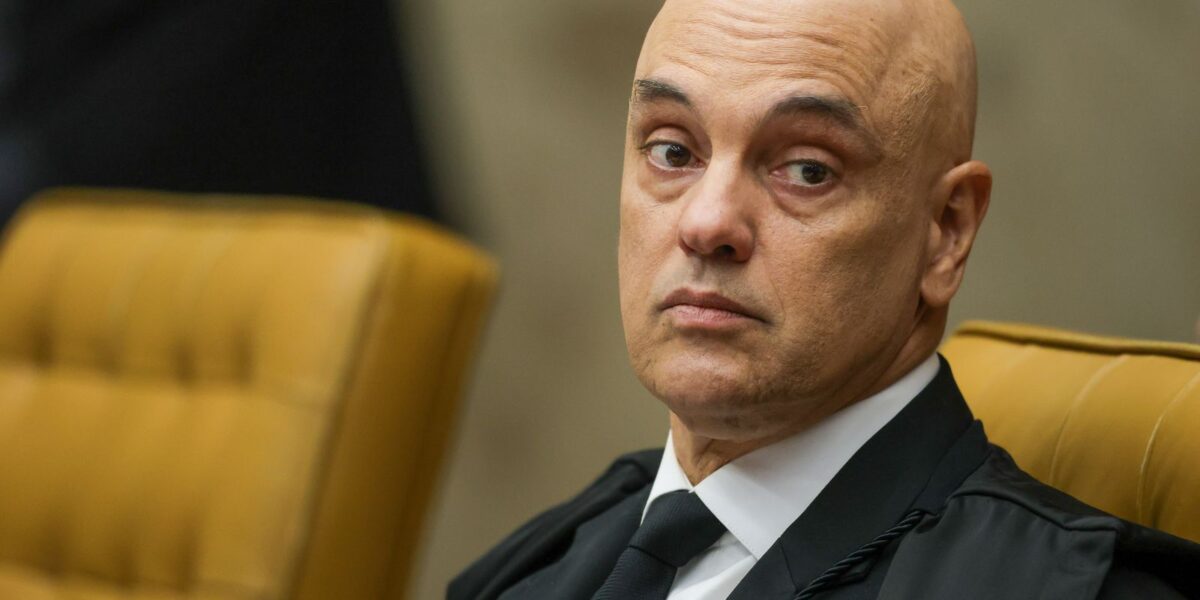 “nao-ha-chance-de-recuar-um-milimetro”,-diz-moraes-ao-washington-post