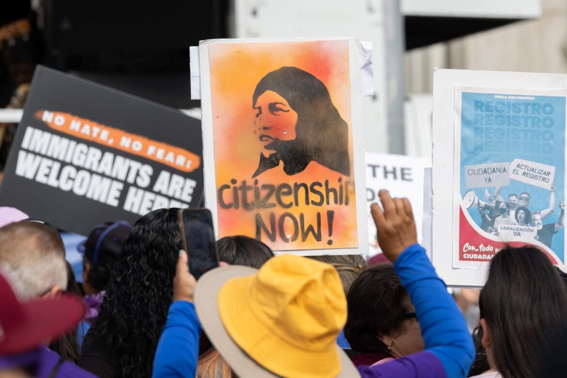 policia-usou-forca-excessiva-contra-manifestantes-em-los-angeles