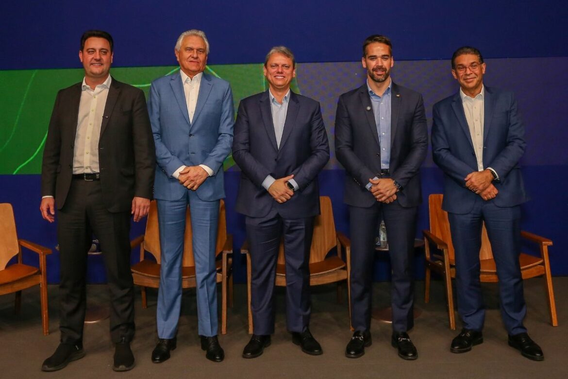 articulacao-de-governadores-“exclui”-bolsonaro-e-irrita-aliados-do-cla
