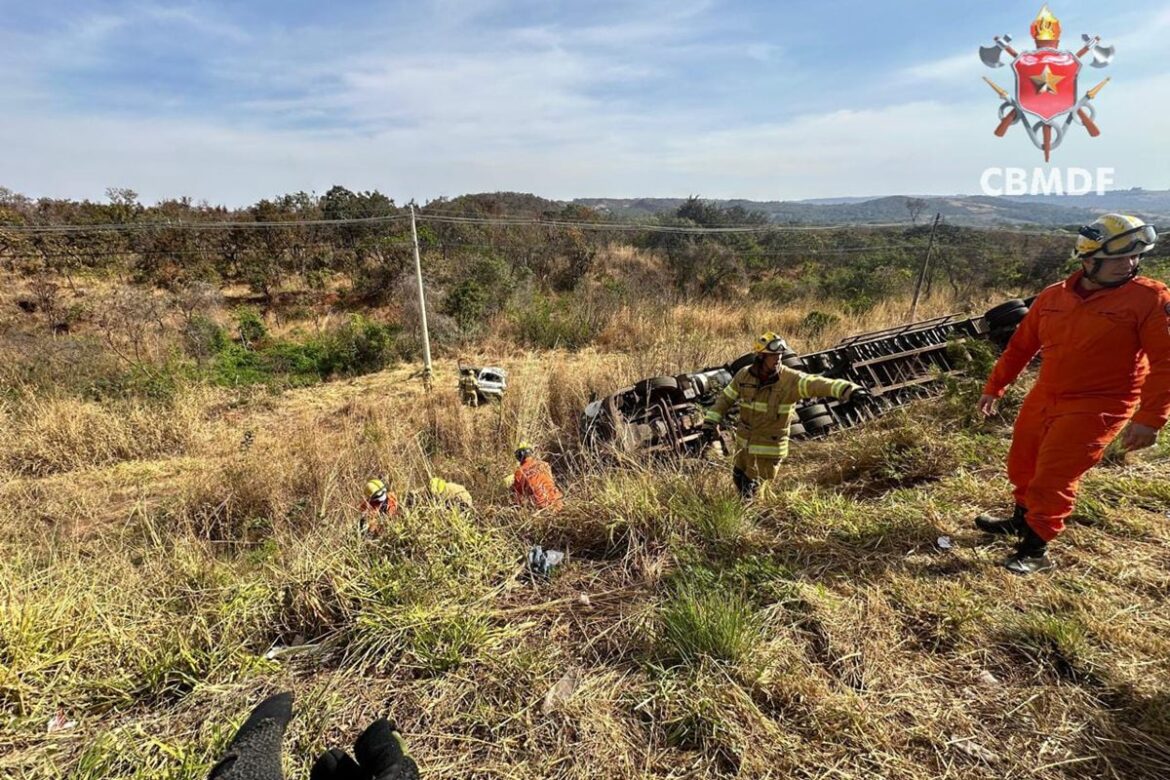 policia-investiga-se-perda-de-controle-provocou-acidente-fatal-no-df