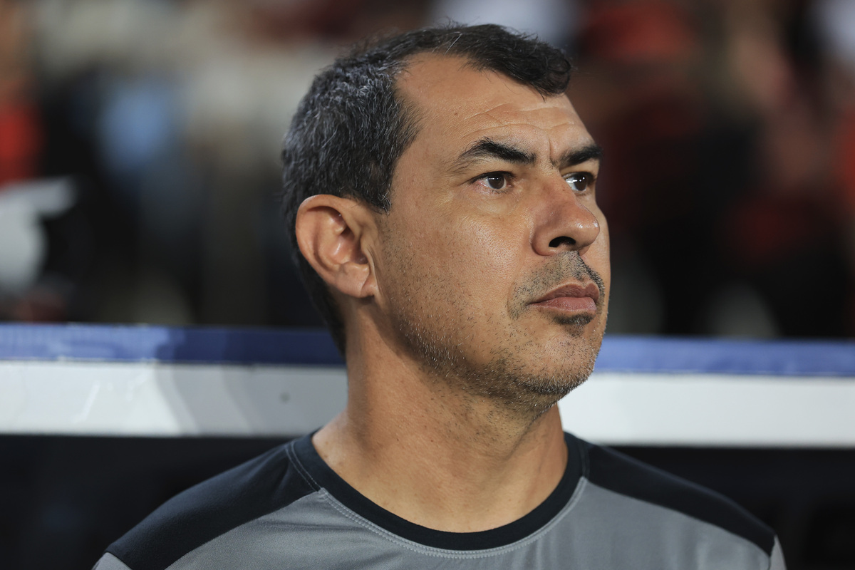 carille-coloca-futuro-em-cheque-apos-goleada:-“noite-horrivel”