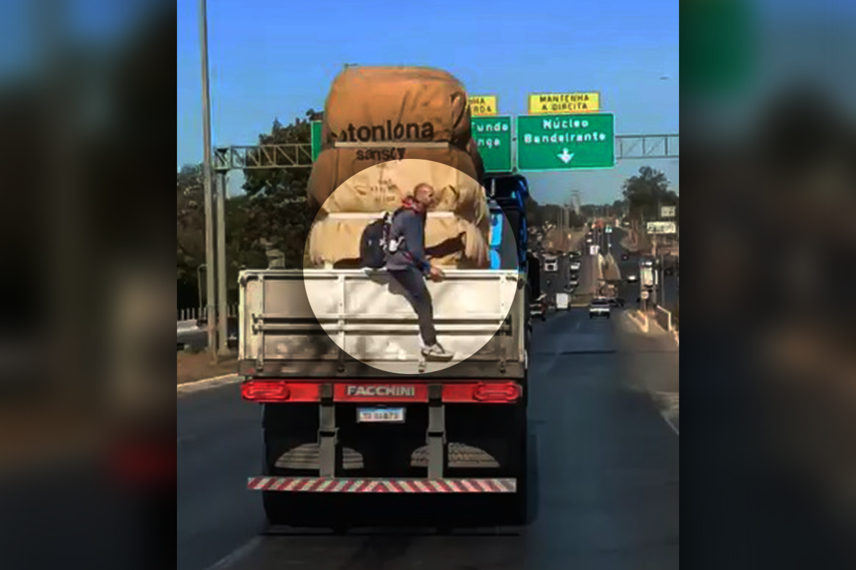 homem-e-flagrado-pegando-“carona”-em-cacamba-de-caminhao-no-df