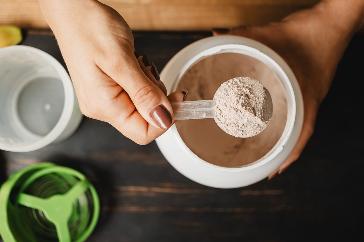 suplementacao-para-idosos:-whey-e-creatina-sao-opcoes-seguras?-veja