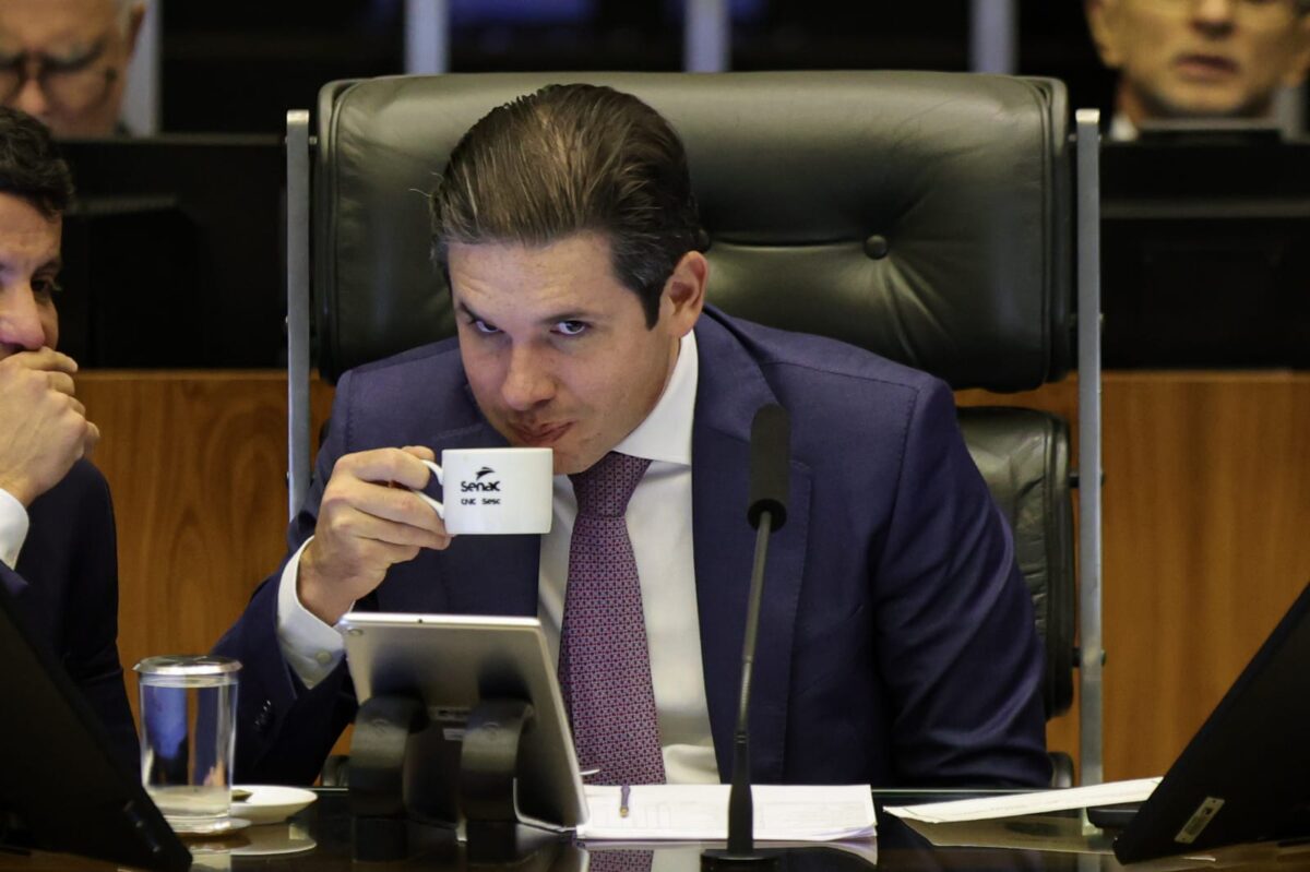 anistia-ao-8/1-tambem-e-principal-dor-de-cabeca-para-motta-nas-redes